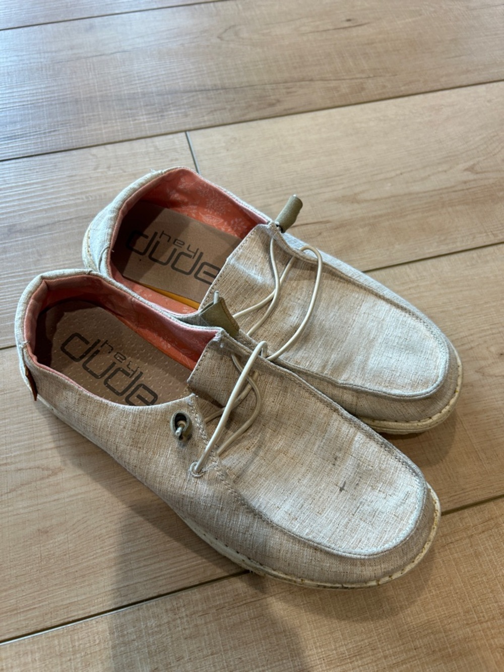 Women's hey dude size 9 Light Beige Slip-On Casual Loafers